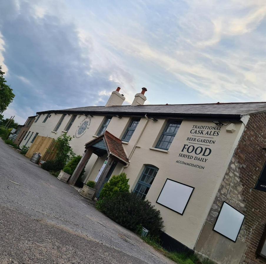 The Countryman Inn Wool Esterno foto
